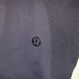 Lululemon - Women Compression Crop Leggings